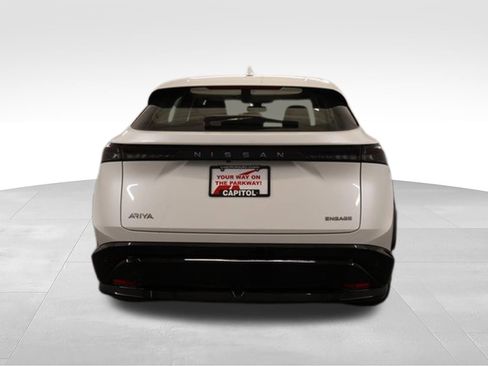 Used 2024 Nissan Ariya FWD image 3
