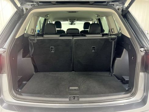 Used 2025 Volkswagen Atlas SE FWD image 23