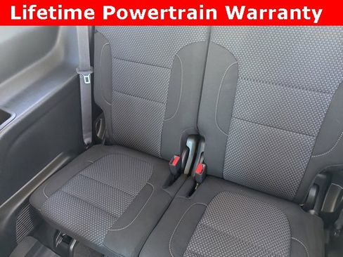 Used 2023 GMC Acadia SLE w/ Driver Convenience Package image 20