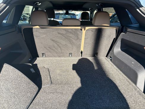 Used 2020 Volkswagen Atlas Cross Sport SEL image 11