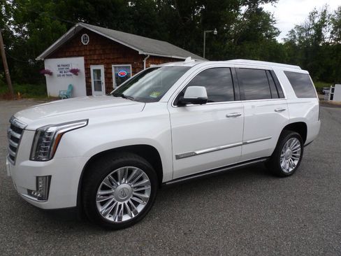 Used 2016 Cadillac Escalade Premium AWD/4WD image 1