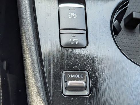 Used 2023 Nissan Rogue SV FWD image 14
