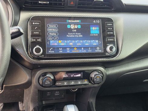 Used 2021 Nissan Kicks SV FWD image 11
