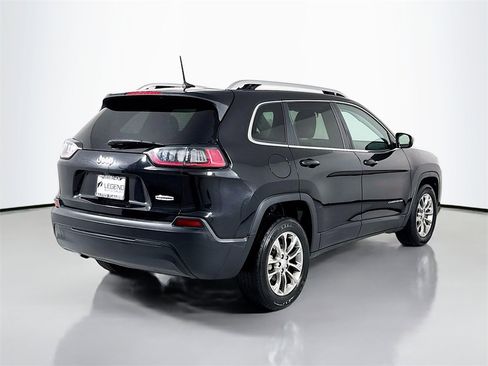 Used 2019 Jeep Cherokee Latitude Plus image 5