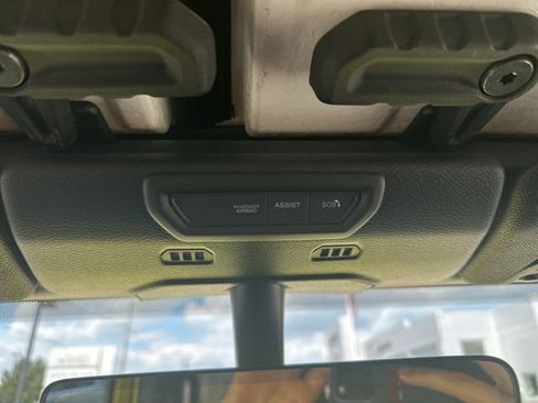 Used 2023 Jeep Wrangler Sahara w/ Cold Weather Group image 38