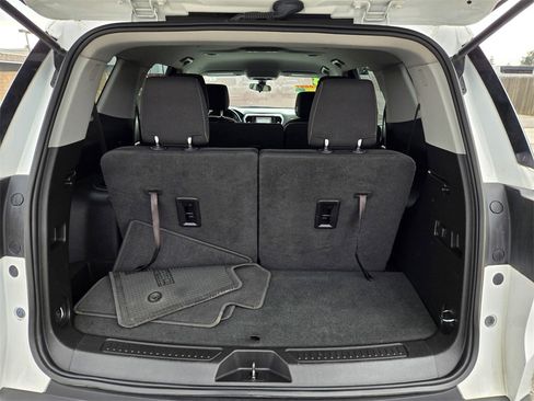 Used 2018 GMC Acadia SLE image 30