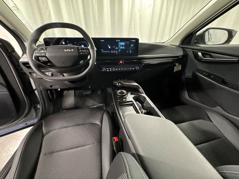 New 2025 Kia EV6 Light image 12