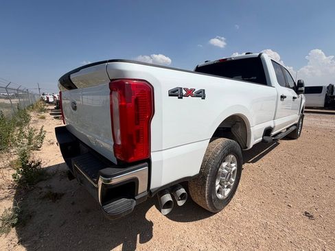 Used 2025 Ford F250 XLT AWD/4WD image 5