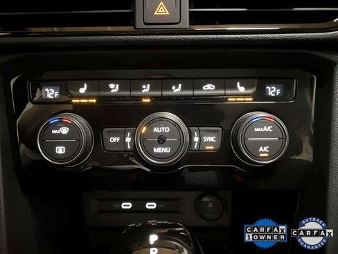 Used 2024 Volkswagen Taos SE image 54