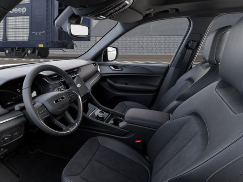 New 2025 Jeep Grand Cherokee Altitude image 48