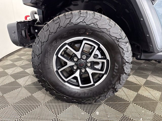 Used 2025 Jeep Wrangler Unlimited Rubicon AWD/4WD image 10