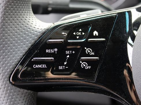 Used 2025 Mercedes-Benz Sprinter 2500 image 14