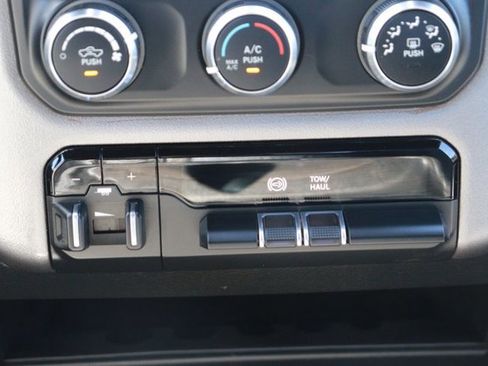 Used 2023 RAM 2500 Big Horn w/ Level 1 Equipment Group image 19