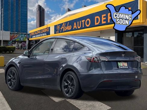 Used 2023 Tesla Model Y Long Range AWD/4WD image 3