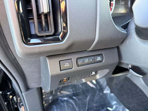 New 2026 Nissan Frontier SV image 6