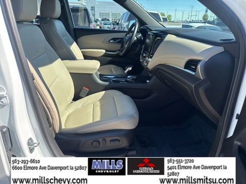 Used 2023 Chevrolet Traverse LT AWD/4WD image 6