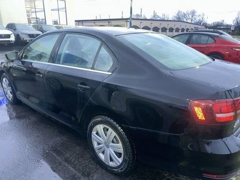 Used 2017 Volkswagen Jetta S w/ Jetta S Cold Weather Package image 5