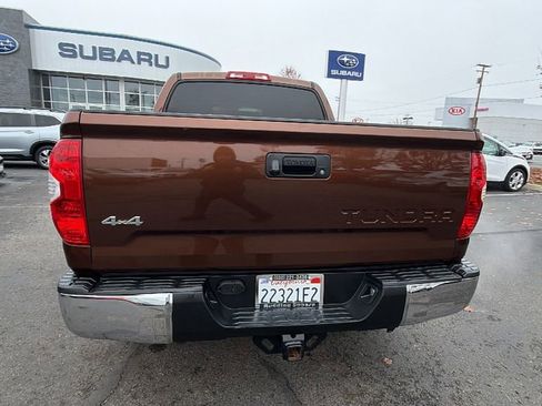 Used 2017 Toyota Tundra SR5 image 5