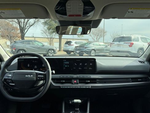 Used 2025 Kia K4 LXS image 35
