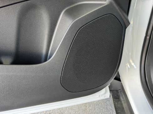 New 2025 Chevrolet Trax LT w/ LT Convenience Package image 11