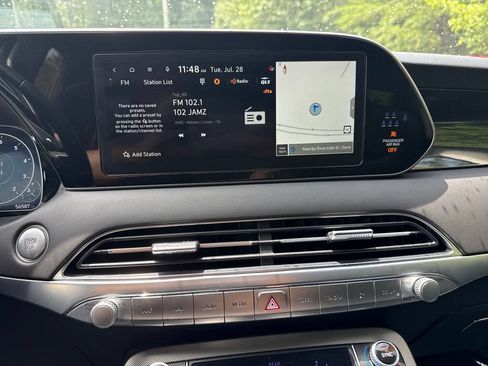 Used 2022 Hyundai Palisade Limited w/ Winter Package FWD image 19