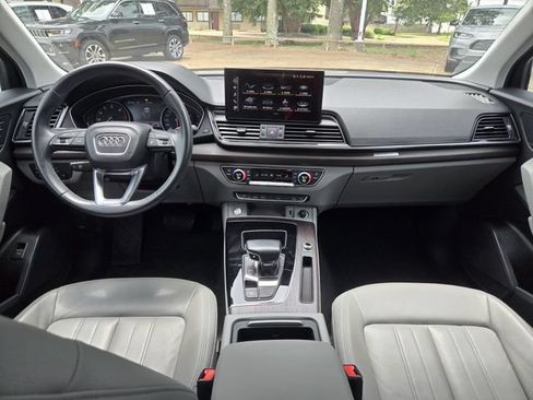 Used 2022 Audi Q5 2.0T Premium w/ Convenience Package AWD/4WD image 7