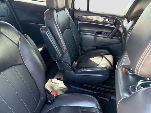 Used 2017 Buick Enclave Leather AWD/4WD image 28