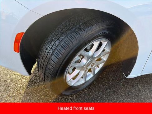 Used 2023 Chrysler Voyager LX image 16