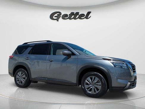 Certified 2025 Nissan Pathfinder SV AWD/4WD image 3