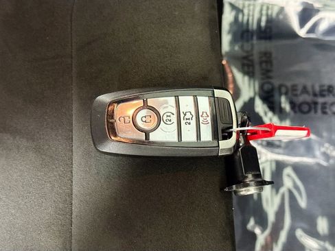 Used 2022 Ford Mustang Shelby GT500 w/ Technology Package image 37