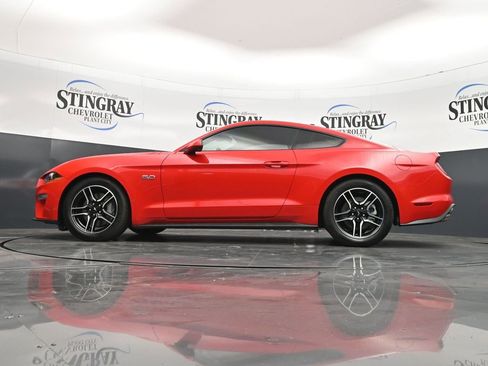 Used 2022 Ford Mustang GT Premium w/ Equipment Group 401A RWD image 29
