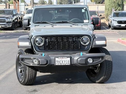 Used 2024 Jeep Wrangler Unlimited AWD/4WD image 3