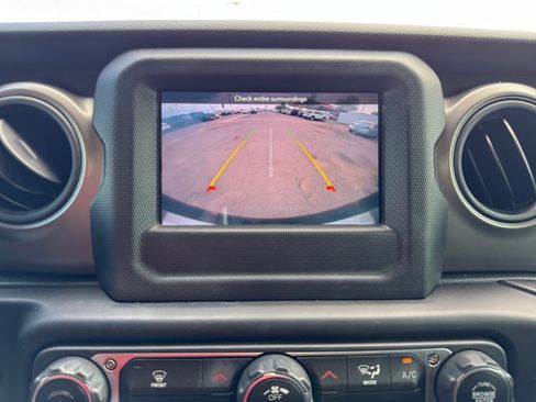 Used 2022 Jeep Wrangler Sport AWD/4WD image 21