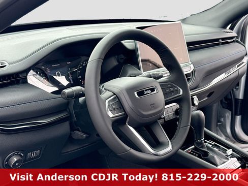 New 2026 Jeep Compass Latitude image 4