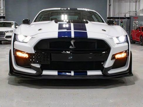 Used 2020 Ford Mustang Shelby GT500 w/ Technology Package image 7