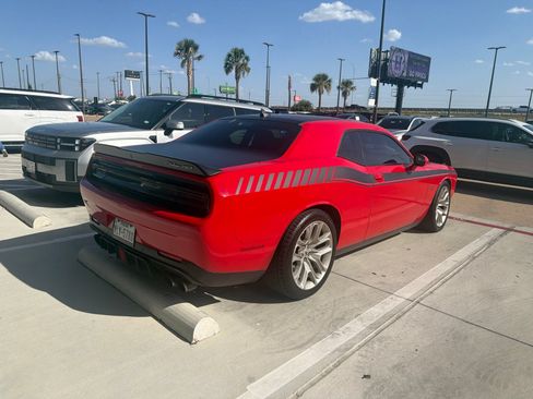 Used 2020 Dodge Challenger R/T Scat Pack RWD image 4