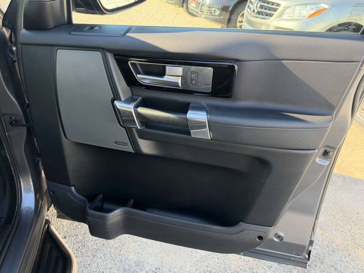 Used 2015 Land Rover LR4 HSE AWD/4WD image 20