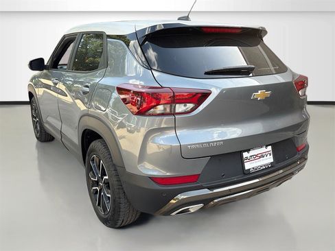 Used 2022 Chevrolet TrailBlazer ACTIV w/ Sun and Liftgate Package image 5