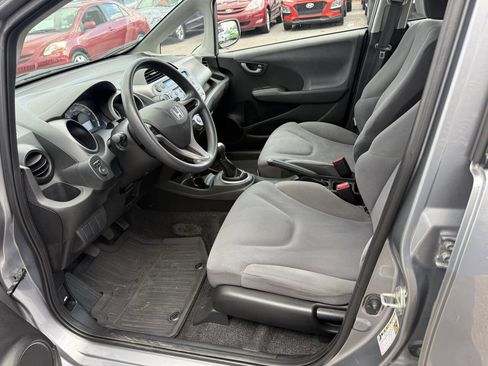 Used 2010 Honda Fit image 6