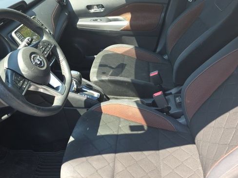 Used 2019 Nissan Kicks SR FWD image 29