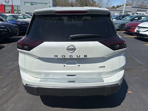 New 2026 Nissan Rogue SV w/ Cold Weather Package AWD/4WD image 6