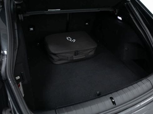 Certified 2022 Porsche Taycan 4 Cross Turismo image 16