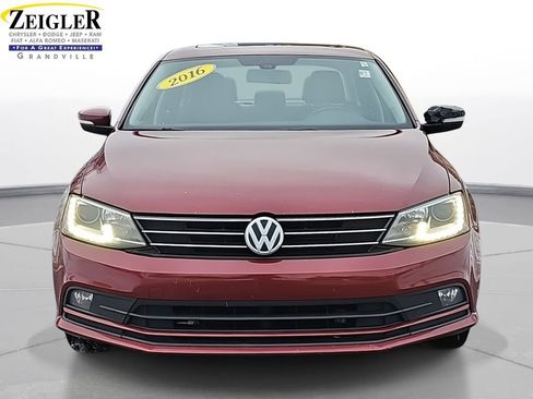 Used 2016 Volkswagen Jetta SEL w/ Lighting Package image 2