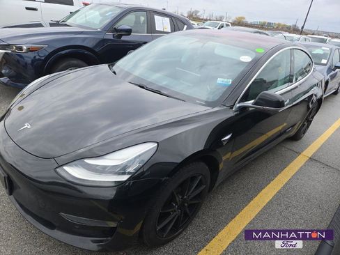 Used 2018 Tesla Model 3 Long Range image 1