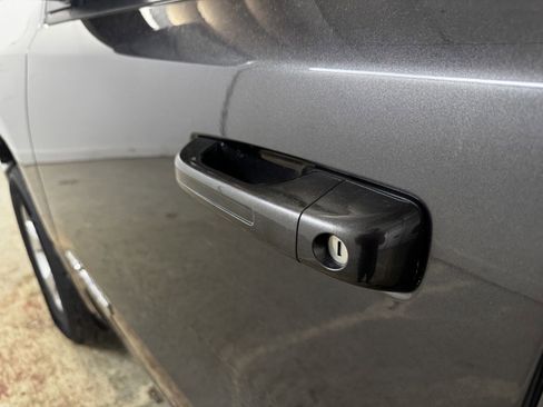 Used 2021 RAM 1500 Big Horn AWD/4WD image 14