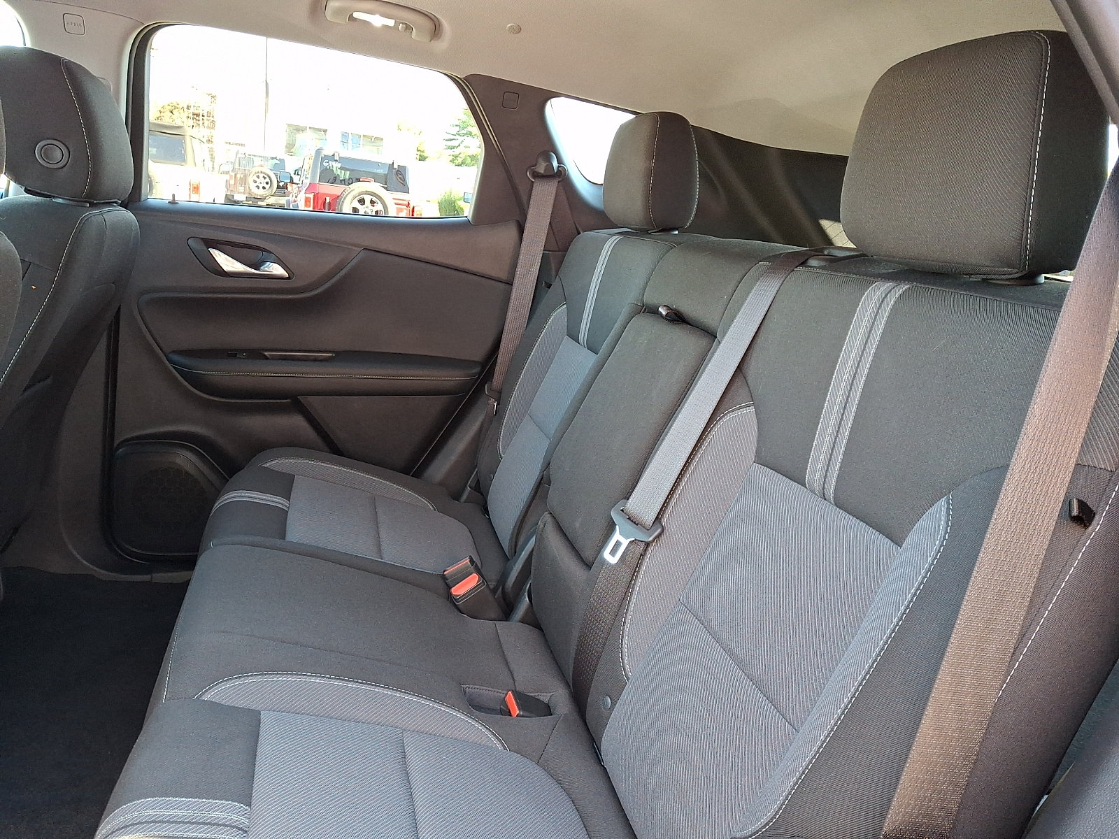 Used 2025 Chevrolet Blazer LT FWD image 11