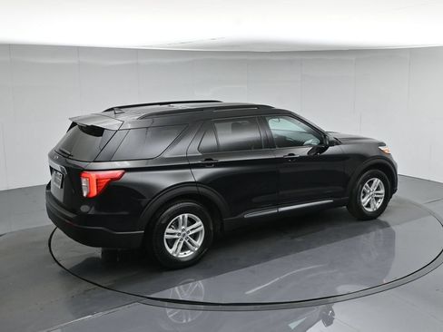 Used 2024 Ford Explorer XLT RWD image 37