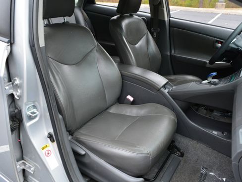 Used 2010 Toyota Prius One image 18