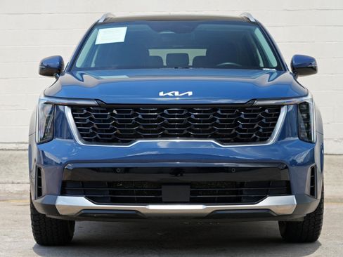 Used 2024 Kia Sorento S w/ Panoramic Sunroof Package FWD image 6