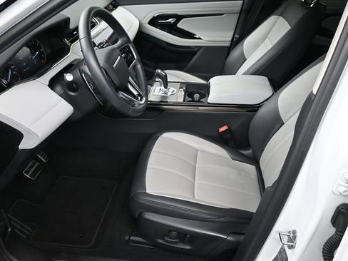 Used 2023 Land Rover Range Rover Evoque R-Dynamic SE image 5